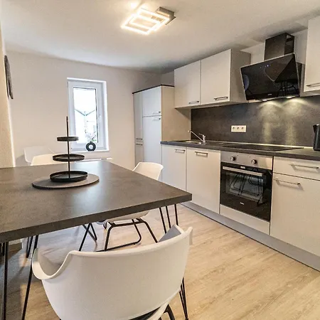 Fewomo Exclusives Moselappartment, Boots Slipanlage, Moselradweg, Zentral, 5 Gaeste Brauneberg