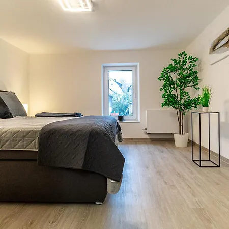 Fewomo Exclusives Moselappartment, Boots Slipanlage, Moselradweg, Zentral, 5 Gaeste