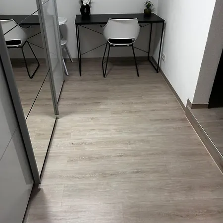 Appartamento Fewomo Exclusives Moselappartment, Boots Slipanlage, Moselradweg, Zentral, 5 Gaeste *